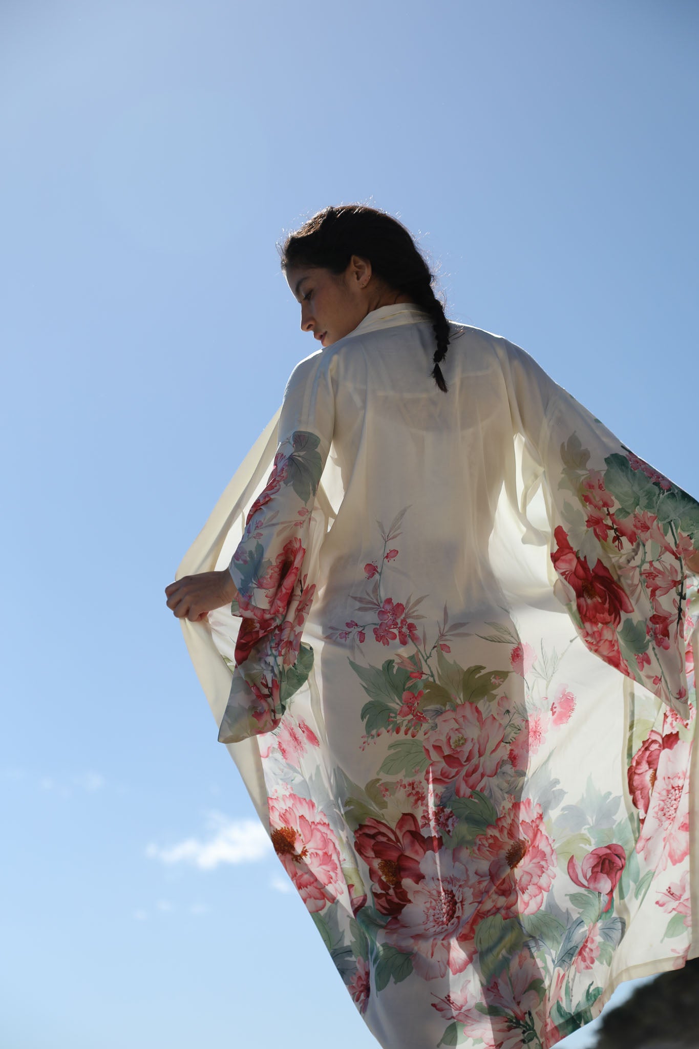 Kimono en Satin Imprimé Pivoine
