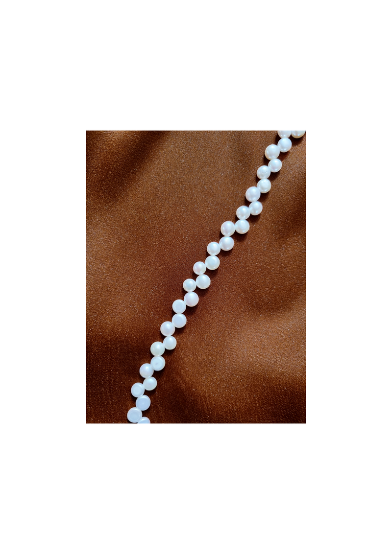 珍珠串鏈繞頸露背洋裝 - 古銅色